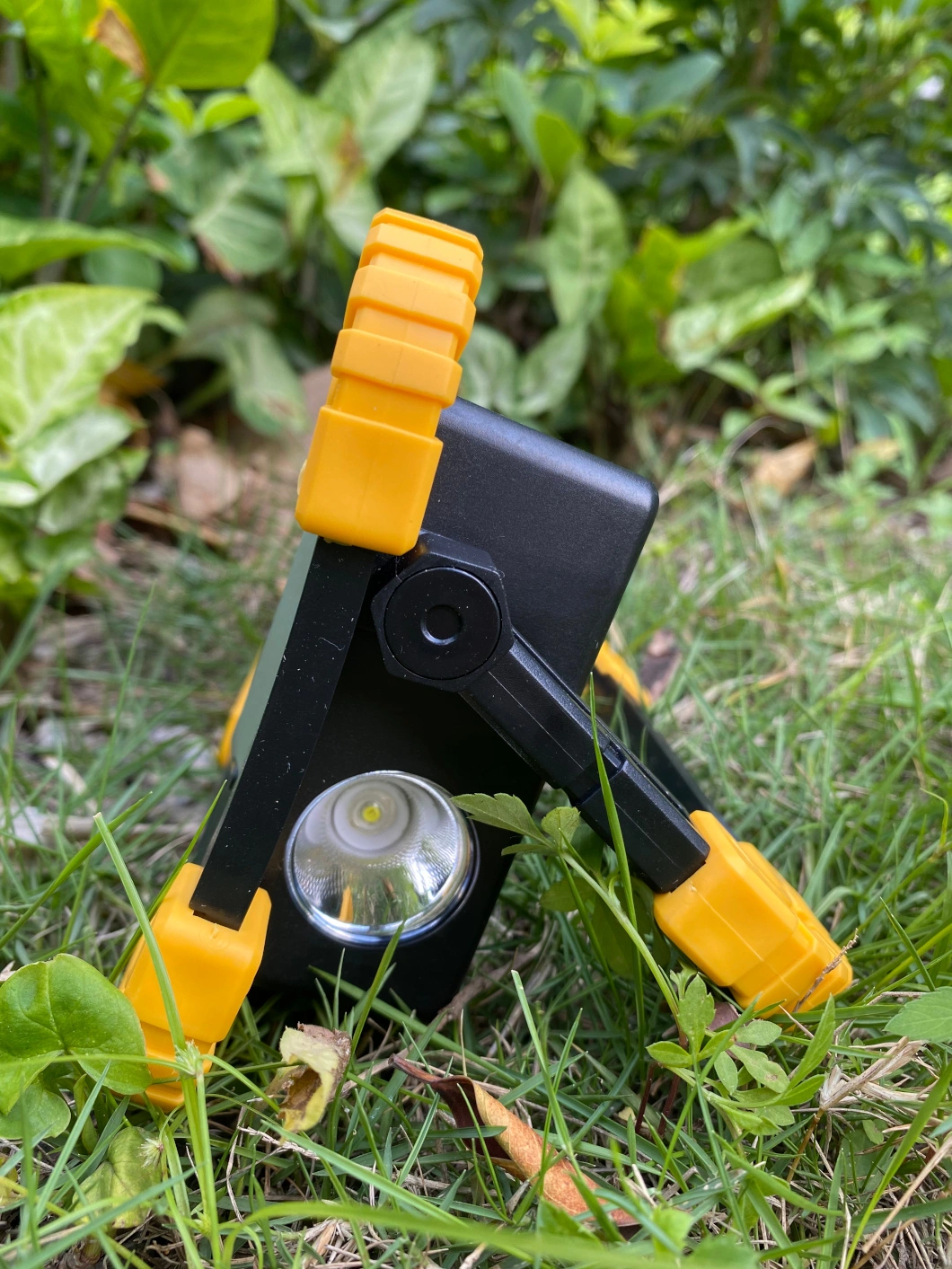 USB Rechargeable Three Colors Water Proof LED Outdoor Camping Searching Work Light Lamp COB Big Flood Beam Light